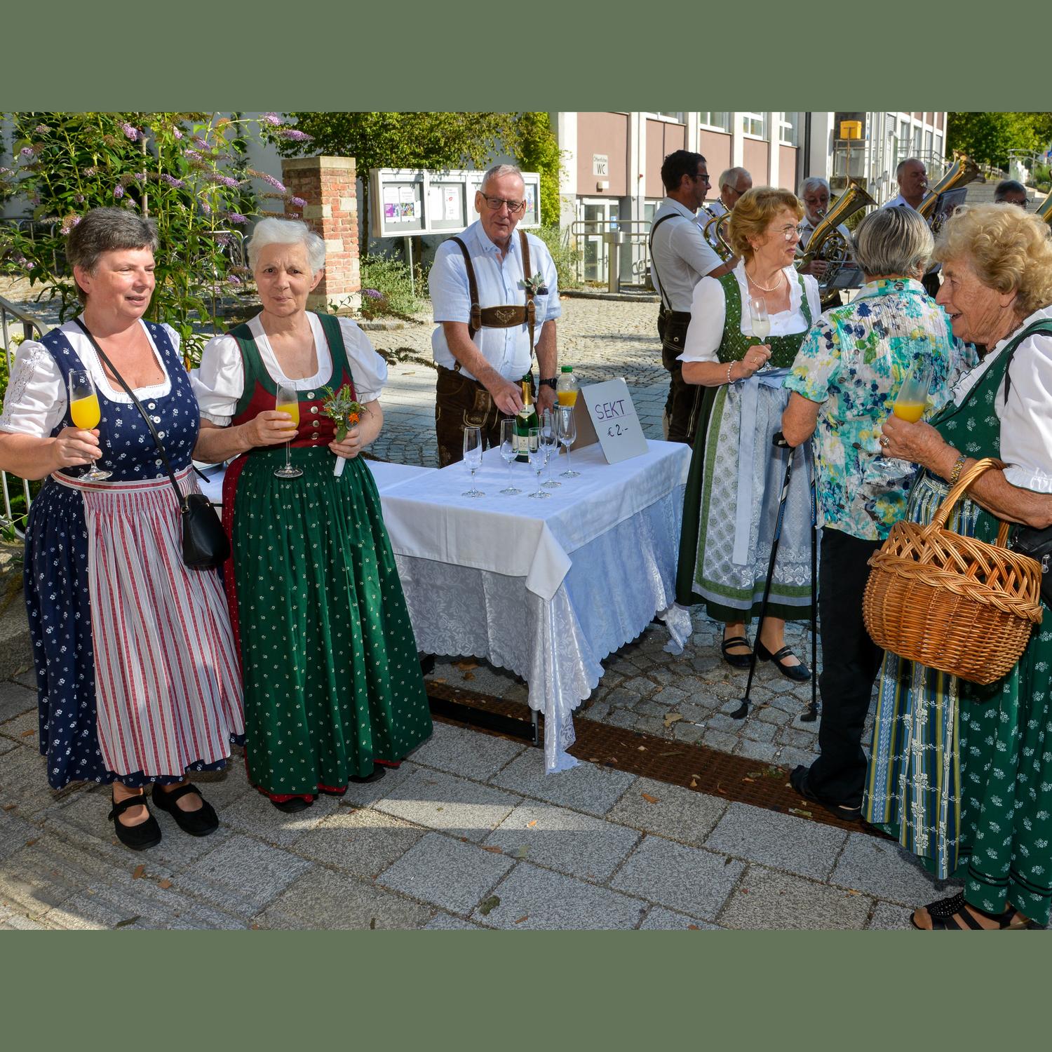Foto Kräuterweihe Goldhauben